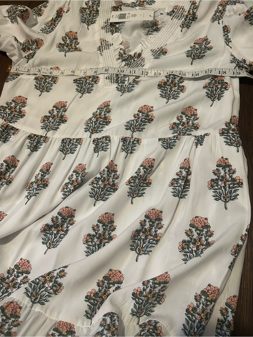 Crown & Ivy White Floral V-Neck Maxi Dress with Pockets - Picture 7 of 9